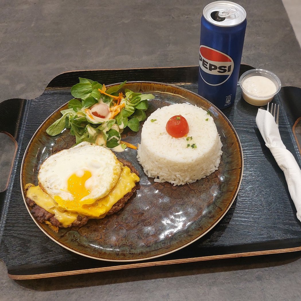 Seven Kitchen 1